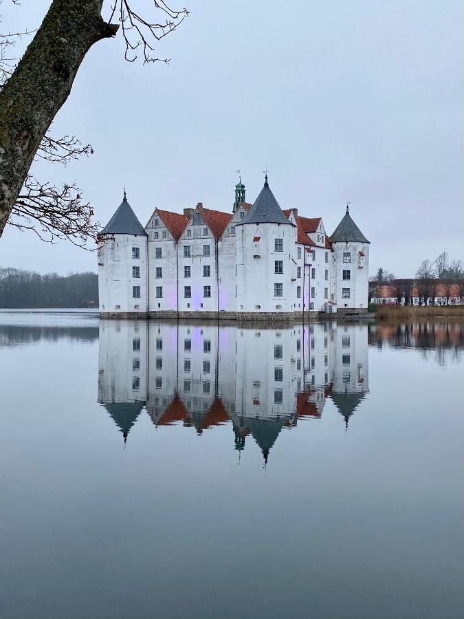 Zentrumsnahe Schoene Altbauwohnung Bis 4 Personen Flensburg Exteriér fotografie